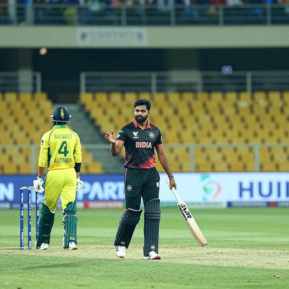 স্মৃতি ম্যান্ডহানা: ভারতের নারী ক্রিকেটে নেতৃত্ব বদলের নীরব স্কোরবোর্ড
