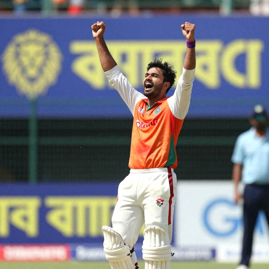 যে গুজব ইতিহাসের চেয়ে দ্রুত ছোটে: ক্রিকেট ও ফুটবলের সেতুতে এক অনুসন্ধান